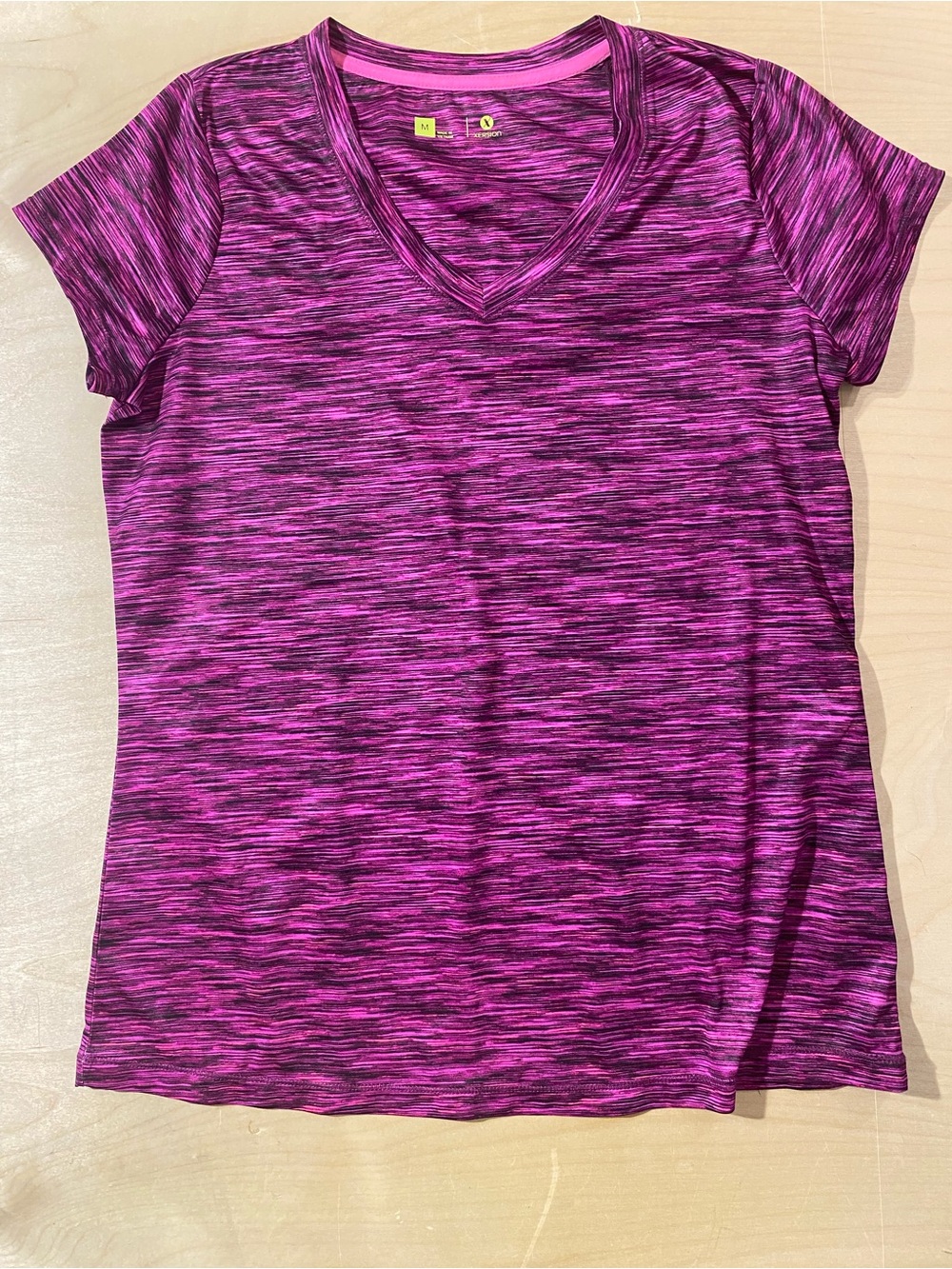 Xersion Women's Short Sleeve V-Neck Tee in Magenta Space-Dye Medium (SH) - Picture 2 of 6